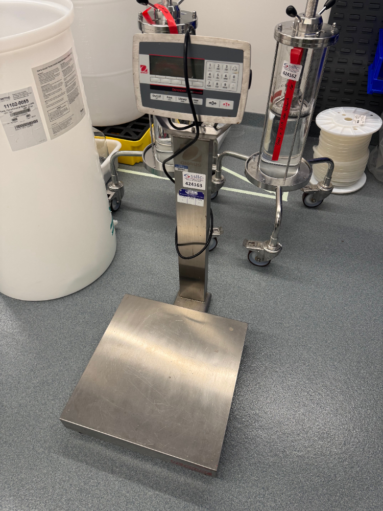 Image of OHAUS Defender 5000 XtremeW Digital Scale